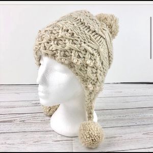 Chaos oatmeal cream knit earflap toque